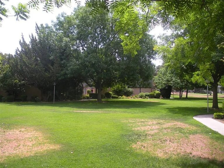 Building Photo - 5118 E Ashlan Ave