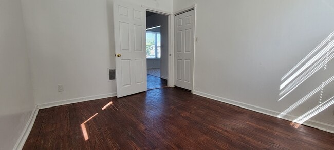 Building Photo - 8542 Ironwood St