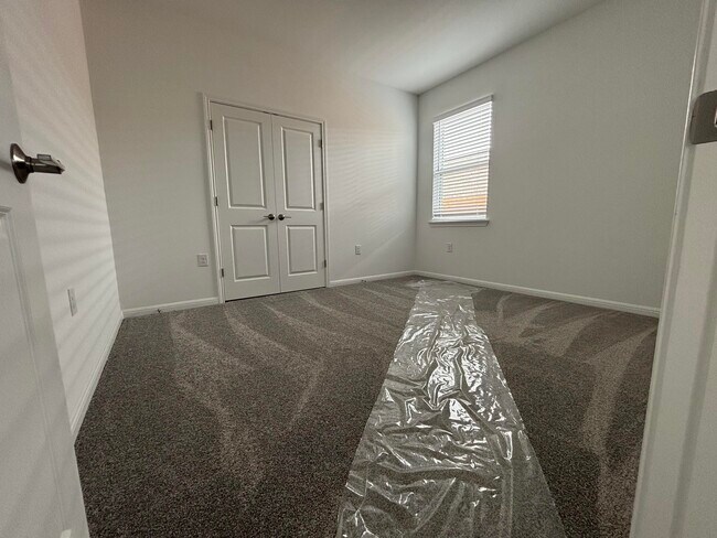 Building Photo - 1224 Purple Martin Dr