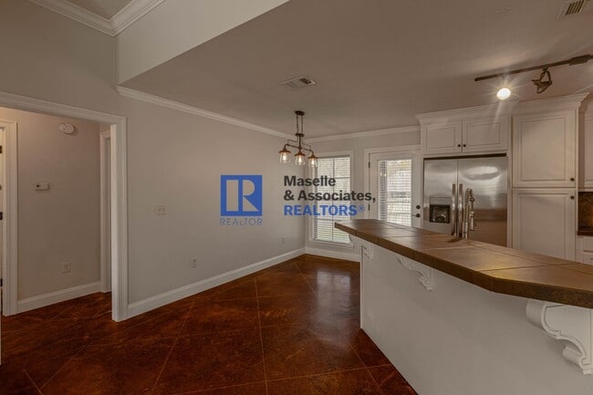 Building Photo - 3 Bed / 2 Bath home in Harvey Crossing