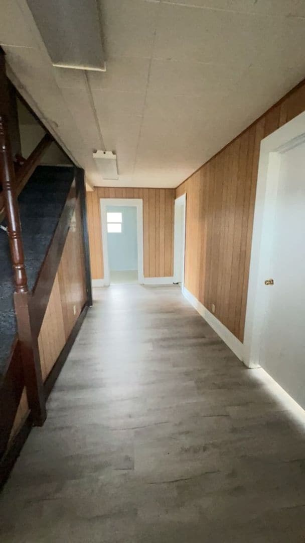 Building Photo - 2129