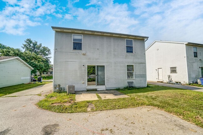 Building Photo - 3612 Willow Run Dr