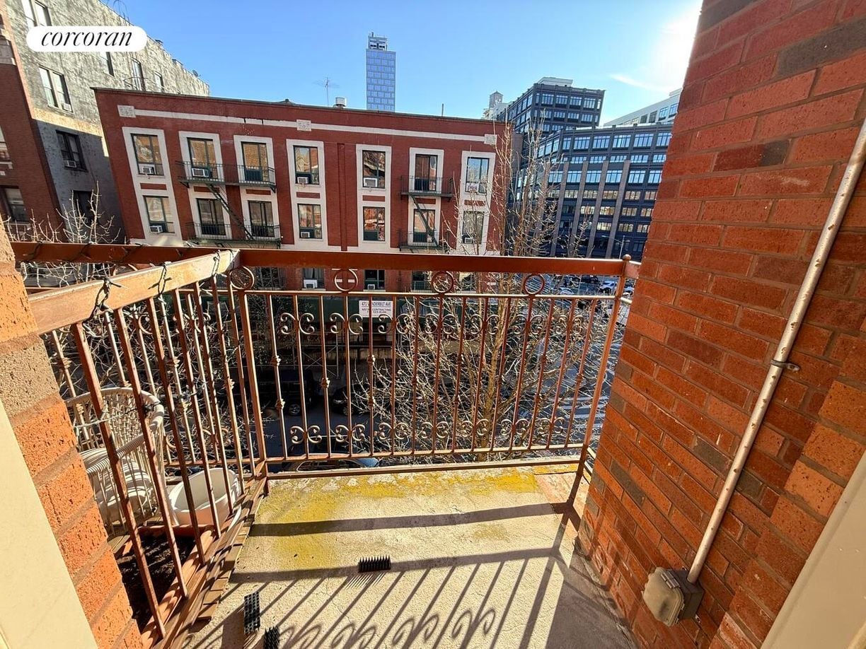 Building Photo - 467-469 Vanderbilt Ave