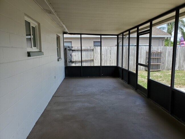 Building Photo - 8402 Corney Dr