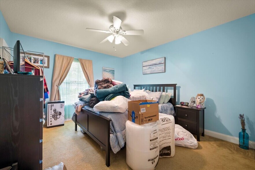 Building Photo - 11829 Carolwood Ln