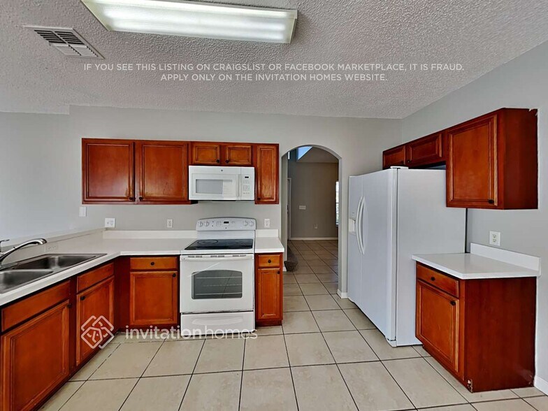 Building Photo - 643 Bittern Ct