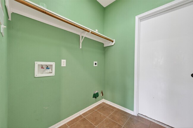 Building Photo - 15411 Redbud Dale Ct