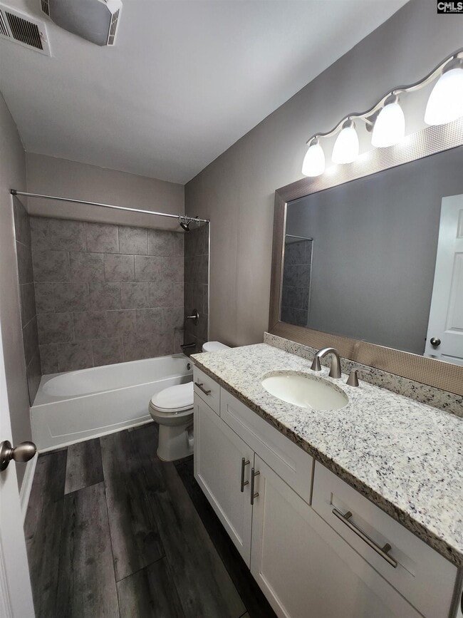 Building Photo - 135 Alexandria St