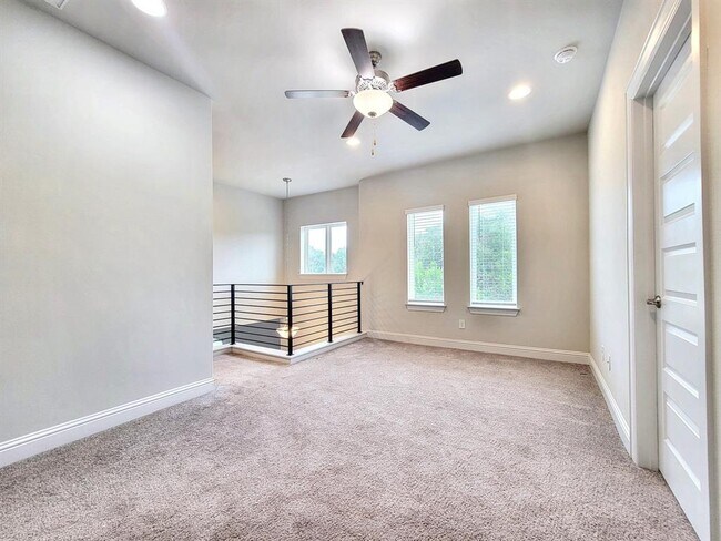 Building Photo - 601 C-Bar Ranch Trl