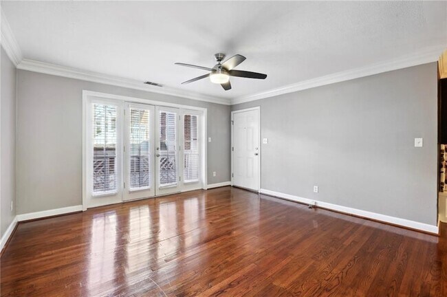 Building Photo - 885 Briarcliff Rd NE