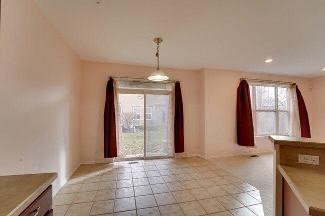 Building Photo - 1838 Crenshaw Cir