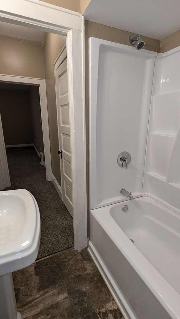 Building Photo - 3-Bedroom, 1-Bathroom Duplex Home for Rent in Perry