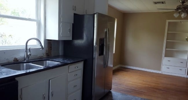 Building Photo - 2030 W Arrowhead Dr