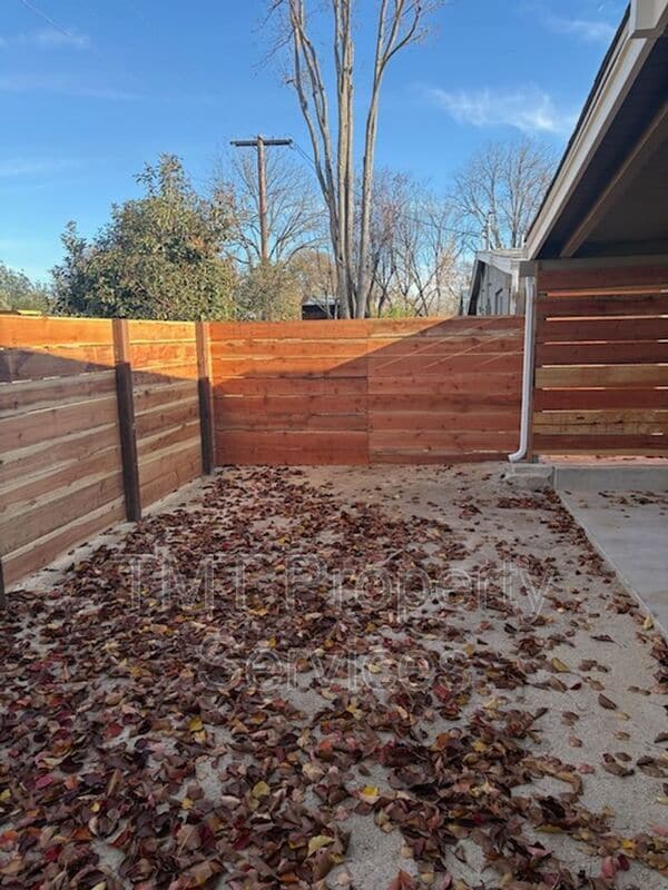 Building Photo - 17259 Walnut Ave