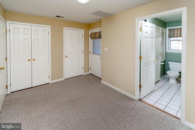 Building Photo - 62 Church St