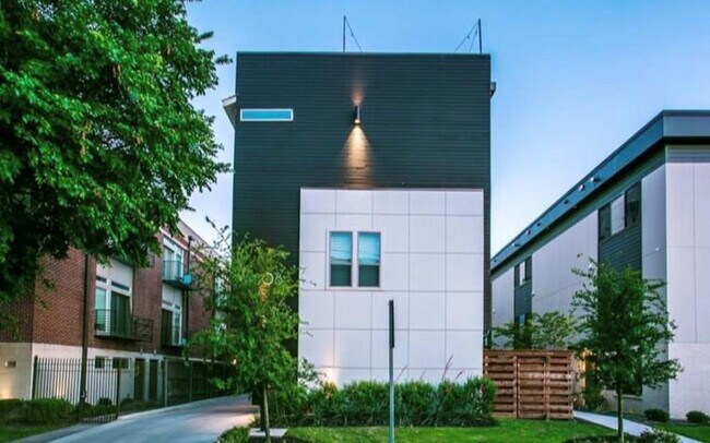 Primary Photo - 5608 Lindell Ave