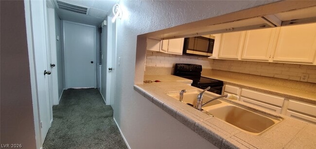 Building Photo - 5088 Jeffreys St