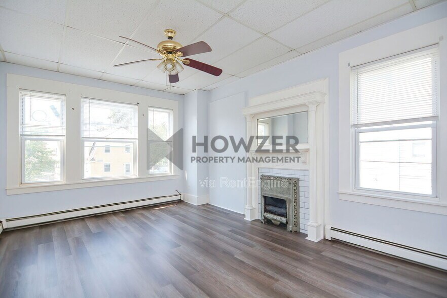 Building Photo - 9 Creedway