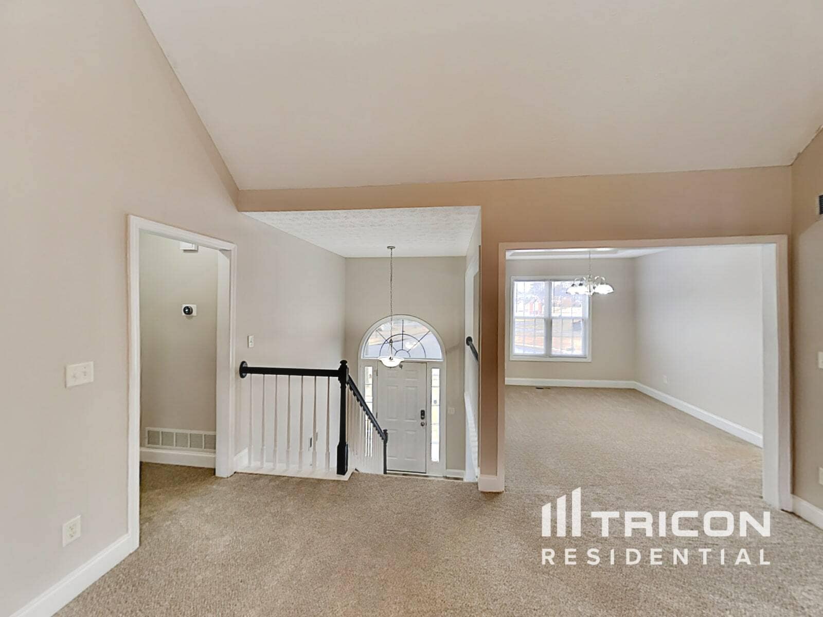 Building Photo - 718 Creekridge Ct