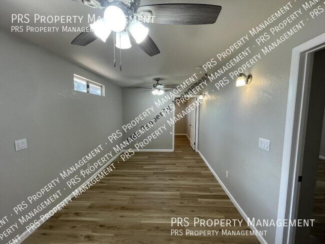 Building Photo - 3424 N Apache Cir