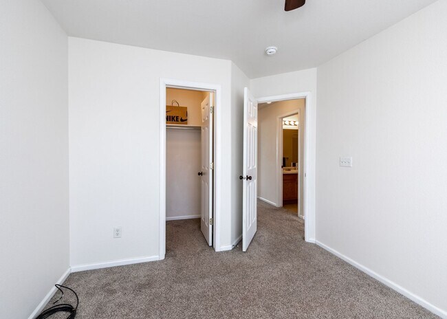 Building Photo - Lovely Home on East Side Near Military bas...