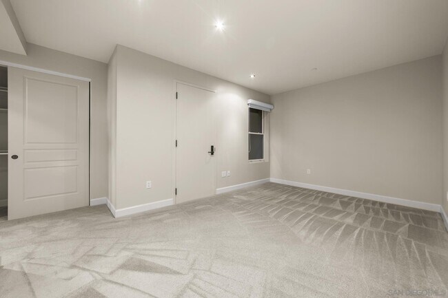 Building Photo - 1020 Genter St
