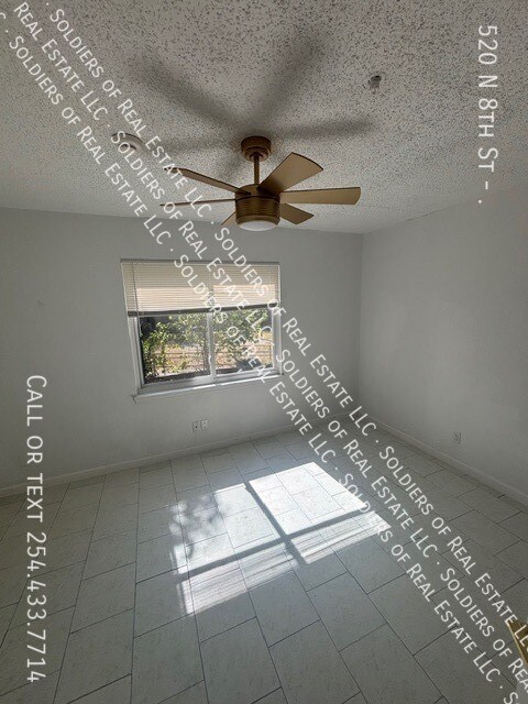 Building Photo - 520 N 8th St