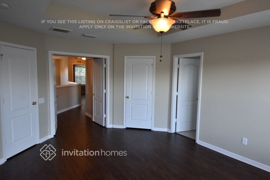 Building Photo - 12405 Cedarfield Dr