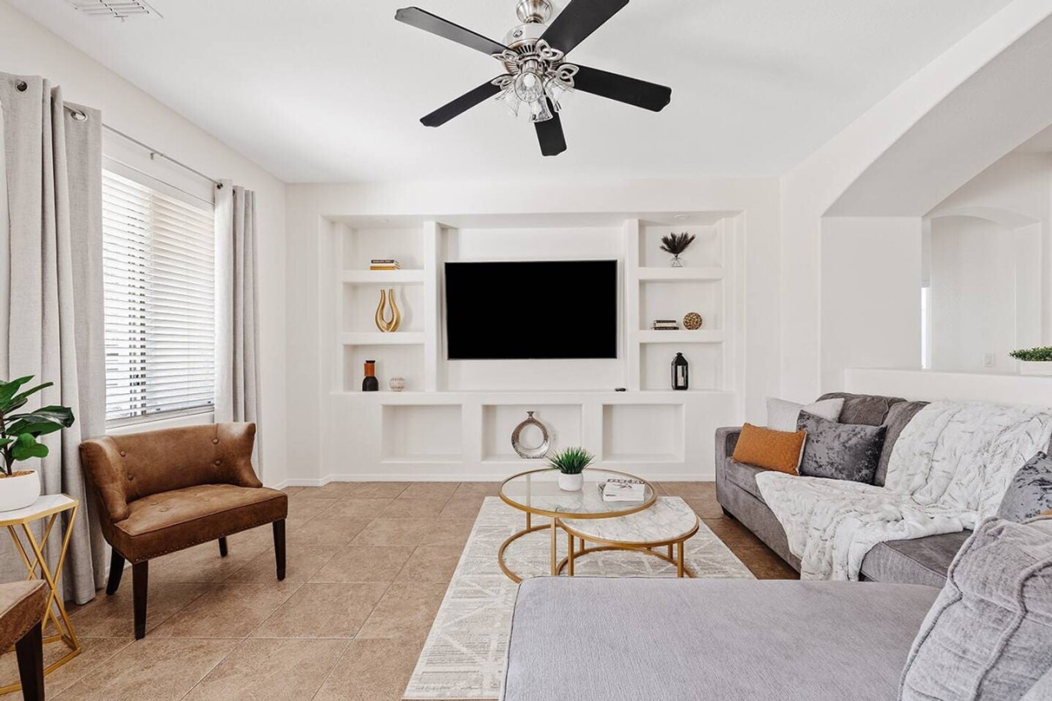 Building Photo - 2372 E Sequoia Dr