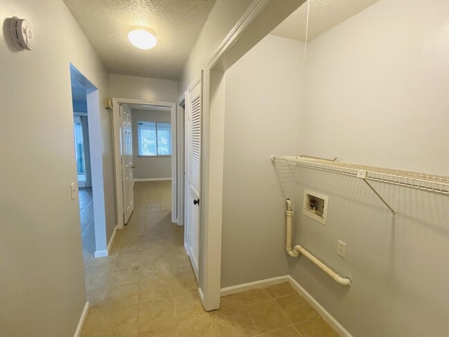 Building Photo - 217 Bull River Bluff Dr