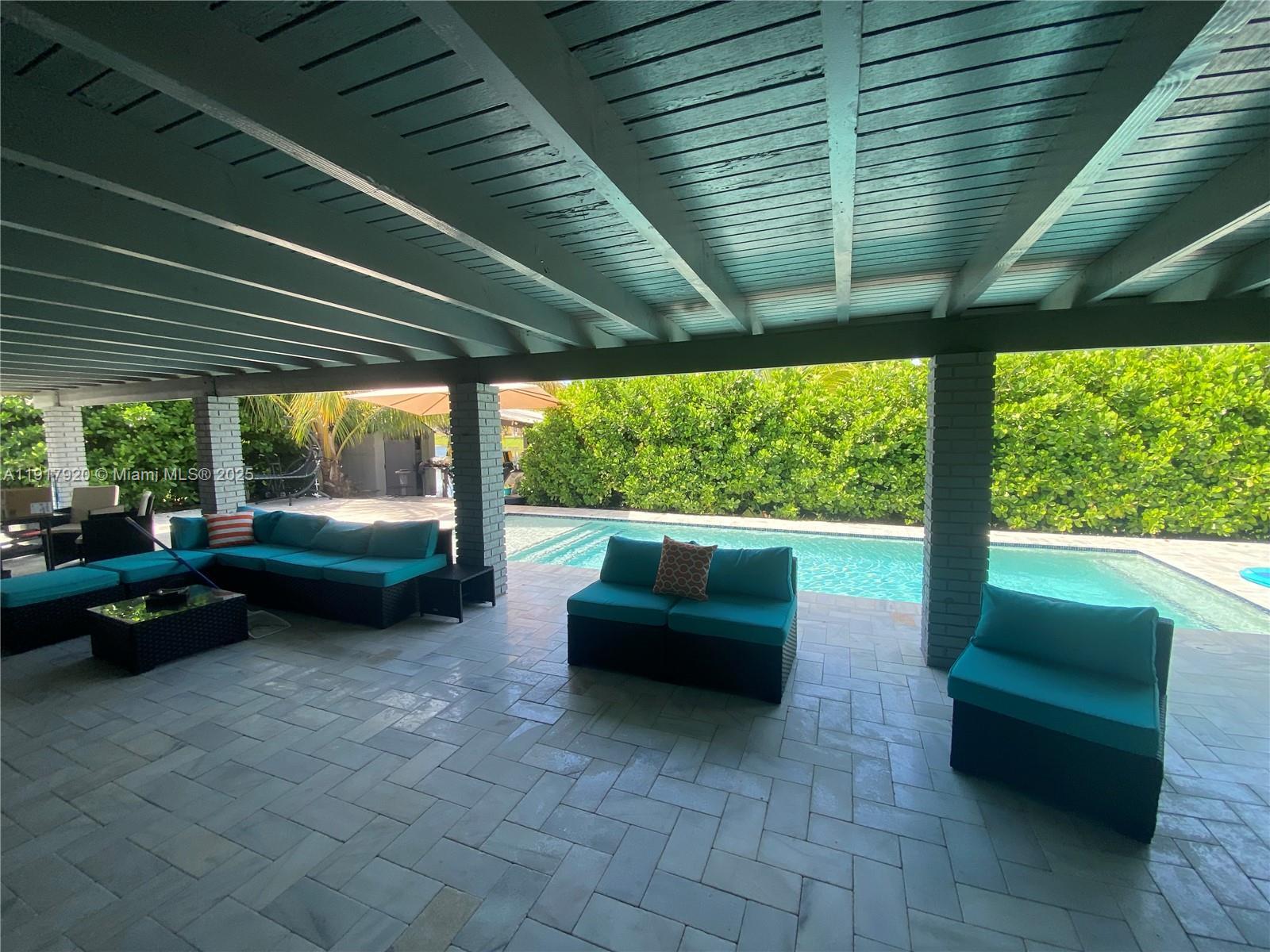 Building Photo - 7010 SW 144th Pl