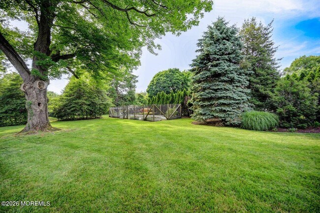 Building Photo - 117 Elm Ln