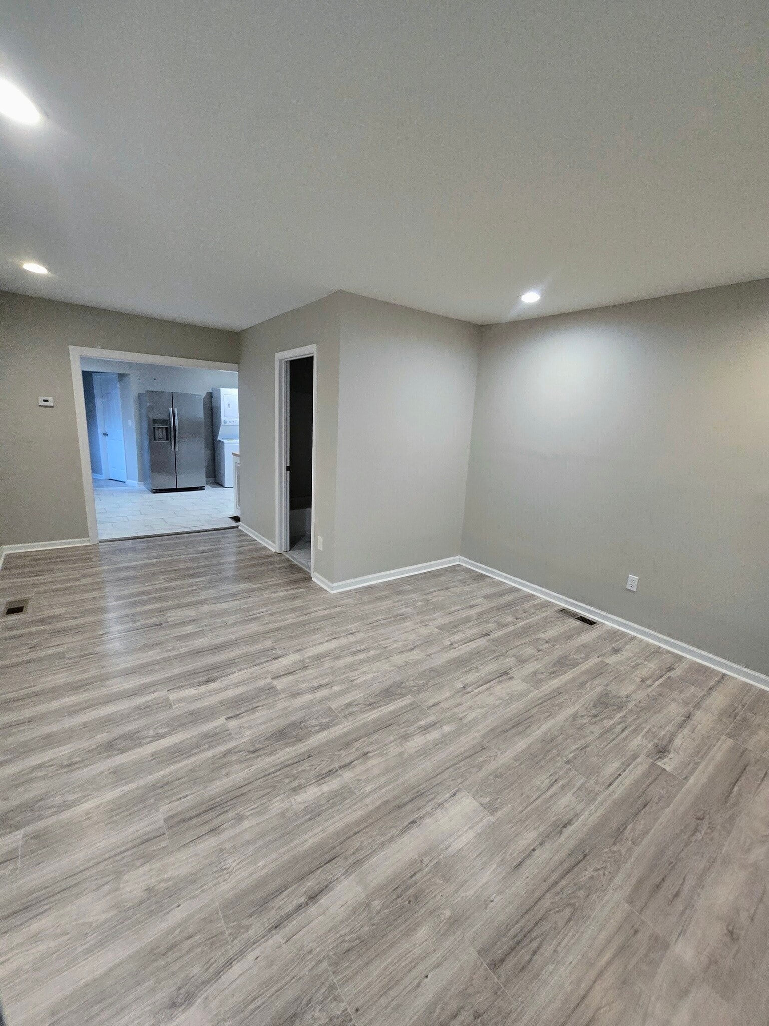 Living room - 160 W Seaview Ave