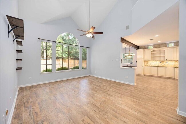 Building Photo - 11 Alden Glen Ct