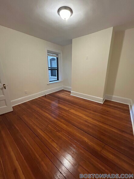 Building Photo - 885 Massachusetts Ave