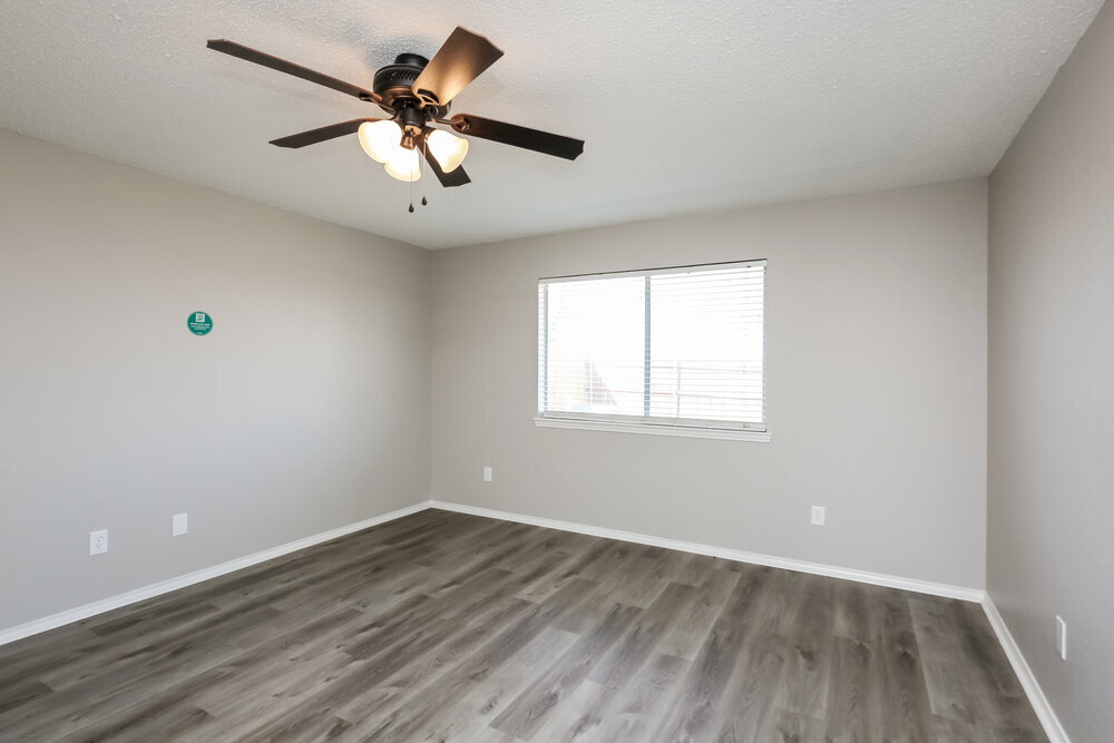 Building Photo - 5904 Heatherglen Terrace