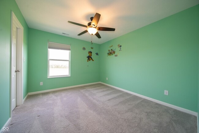 Building Photo - 7062 English Oak Dr