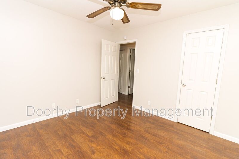 Building Photo - 333 Withrow Rd