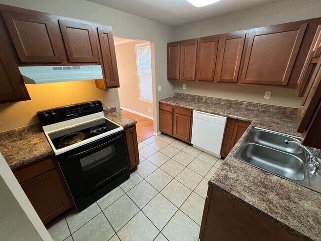 Building Photo - 348 Chase Ave