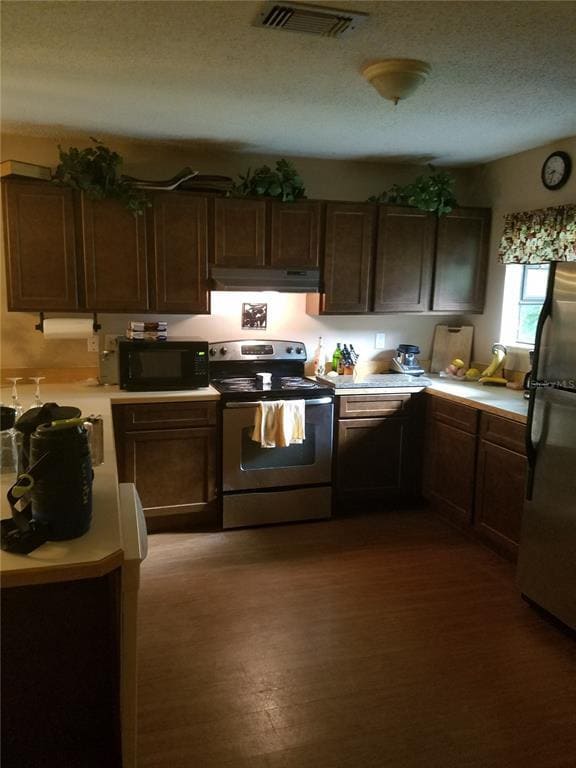 Building Photo - 630 Newburyport Ave