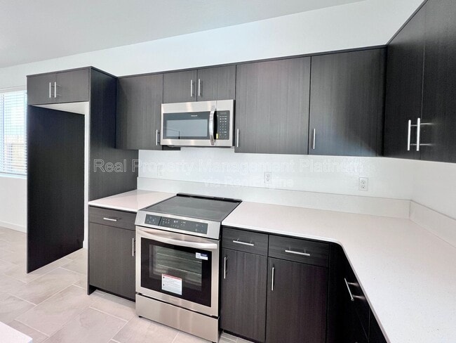 Building Photo - 2915 E Tierra Dr