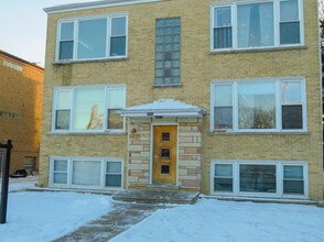 Building Photo - 6048 N Elston Ave