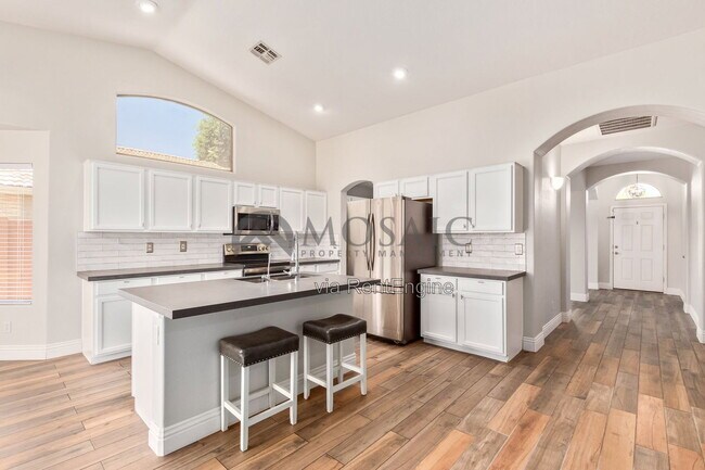 Building Photo - 3381 E Flamingo Ct