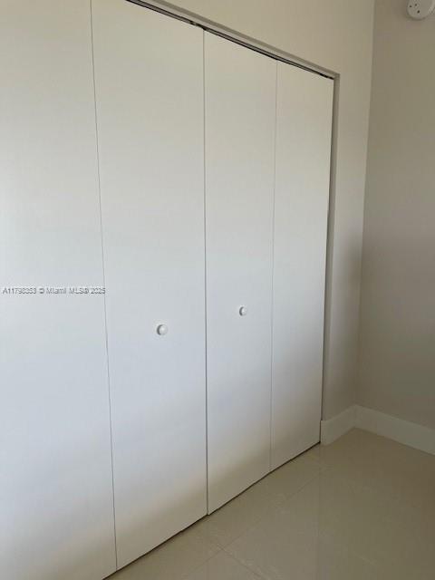 Building Photo - 21055 Yacht Club Dr