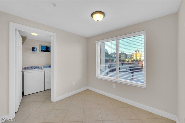 Building Photo - 2745 First St