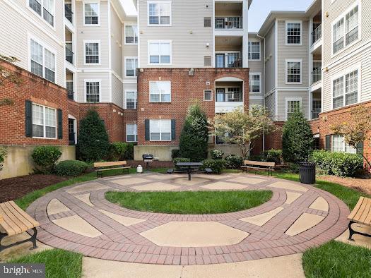 Building Photo - 4850 Eisenhower Ave