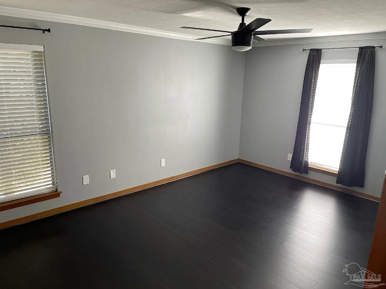 Building Photo - 1270 Palisade Rd