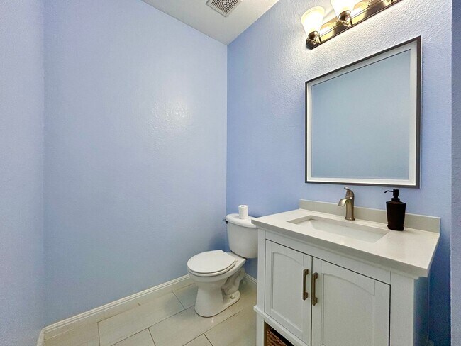 Building Photo - 13012 Kenswick Dr