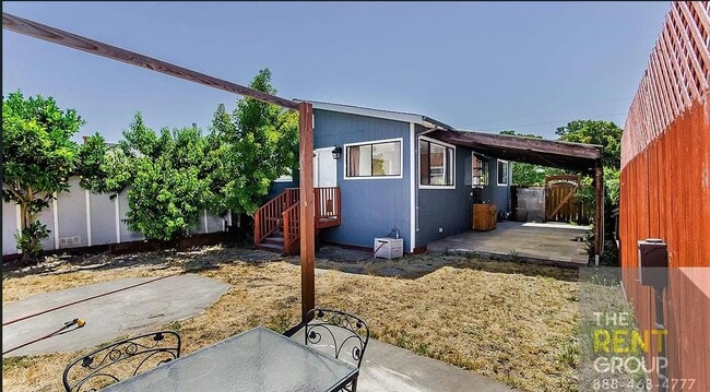 Building Photo - 242 Jackson Ave