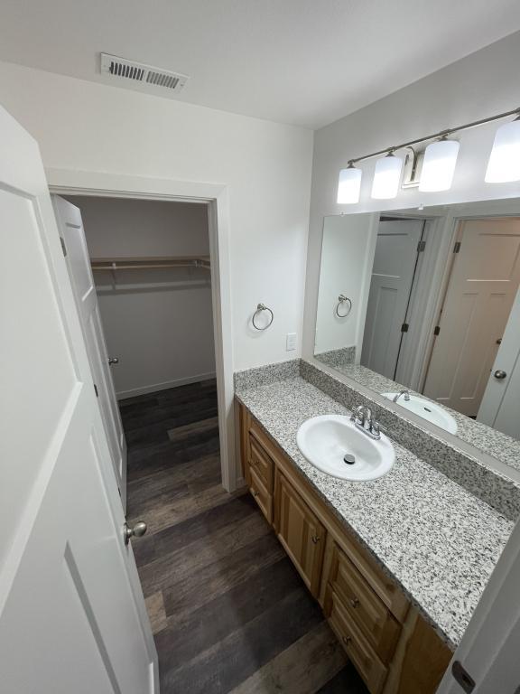 Building Photo - 441 NE Denver St